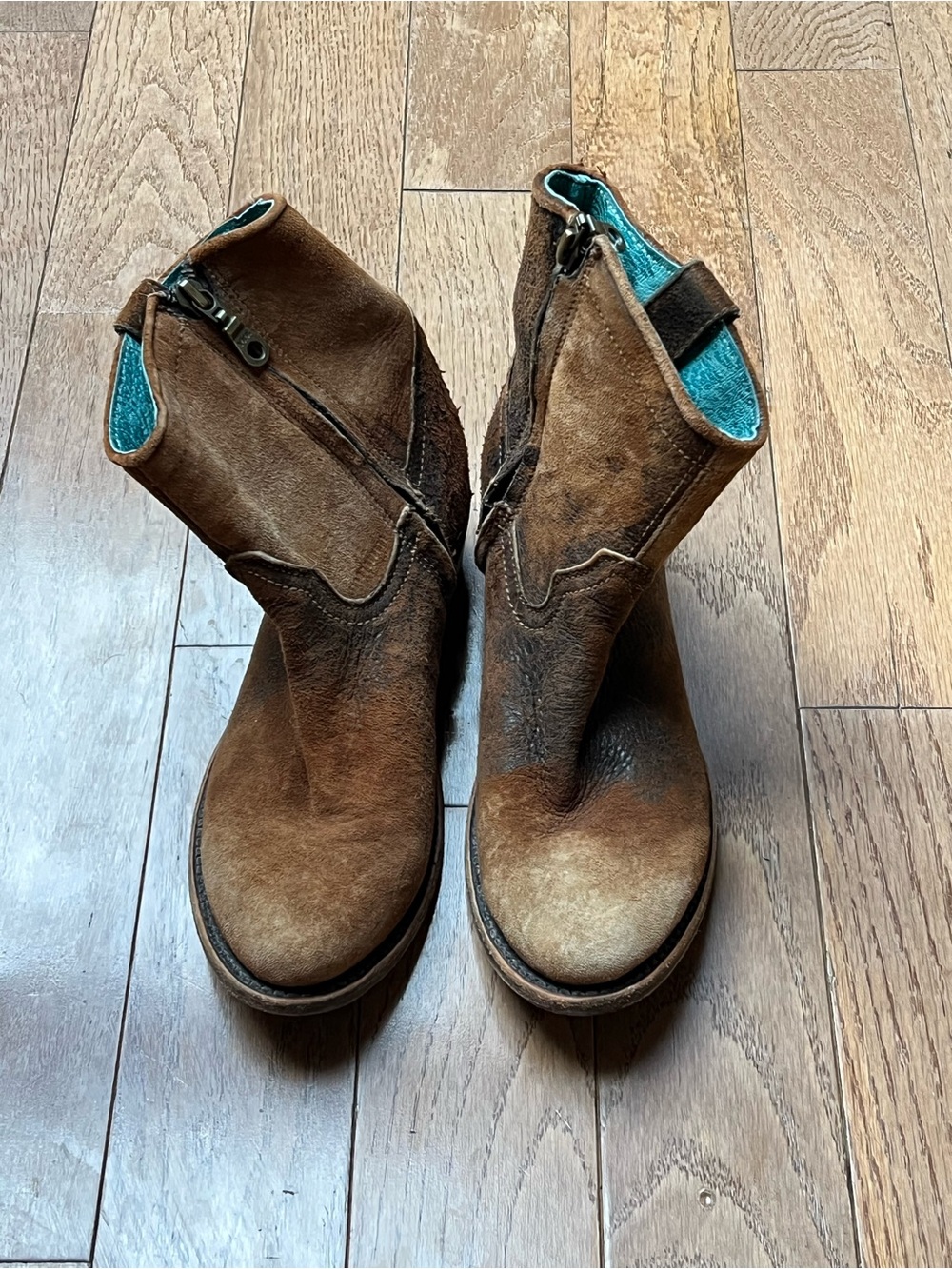 Corral WOMEN'S CHOCOLATE TAN LAMB ROUND TOE COWBOY BOOTIE WITH ZIPPER C1064